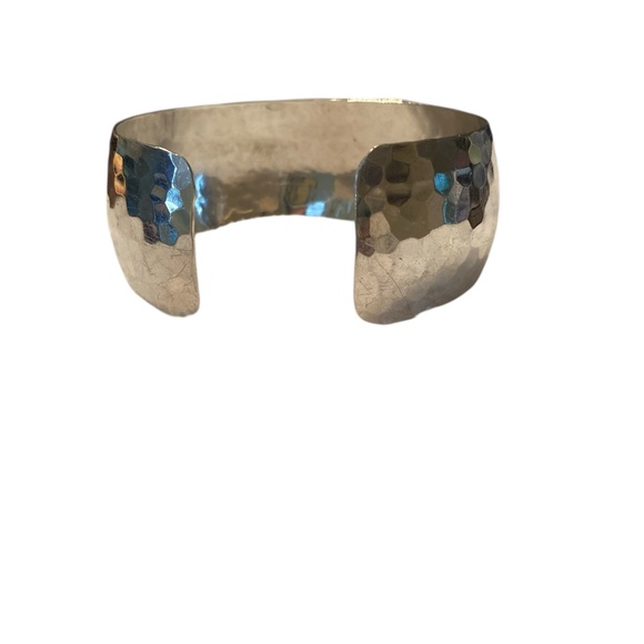 Hammered Silver Tone Cuff Bracelet- Size 6.5 - Picture 4 of 5